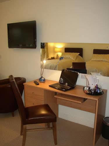 The Limes Hotel Telford Exterior photo